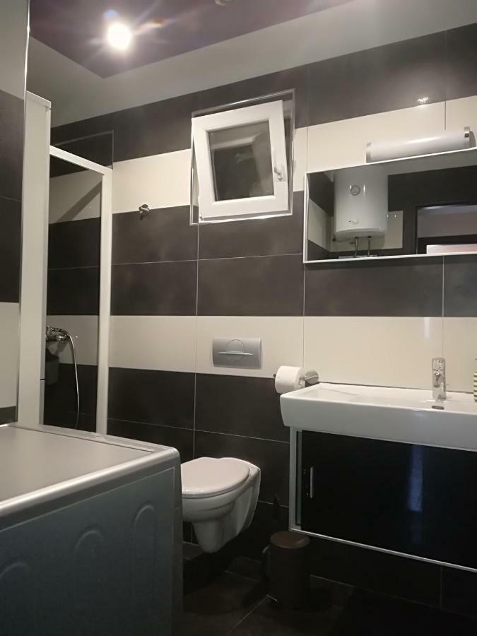 Apartman Brzovic Omiš Esterno foto